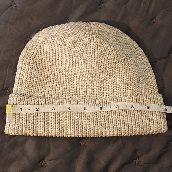 Lululemon Beanie UNISEX L/XL Grey Cream Outdoor Winter Gorpcore Cozycore - Picture 2 of 4